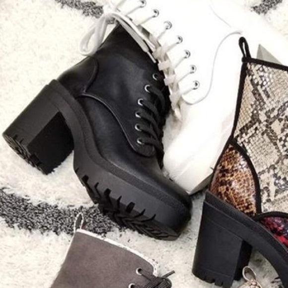 NEW Bamboo Regal Black Lug Sole Heeled Combat Boot - Picture 3 of 8